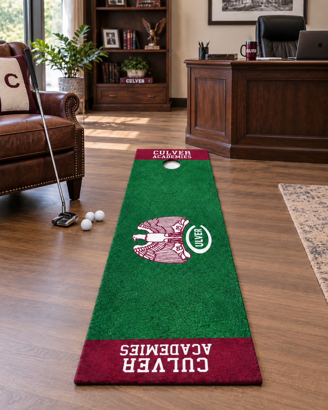 Putting Mat - Green/Maroon